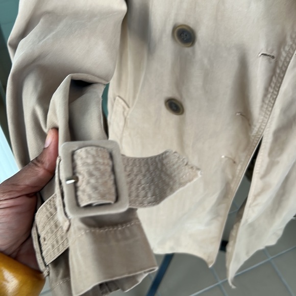 GUC JCrew Mid length trench in Tan - Picture 3 of 11